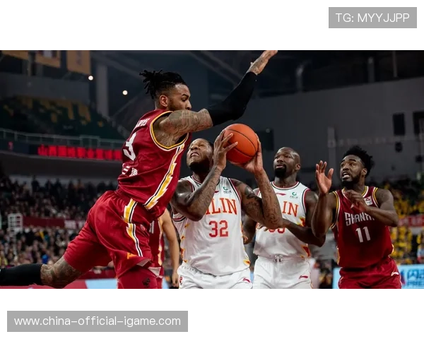 丁彦雨航反击得手，山东进攻节奏流畅——一次团队协作下的高光时刻与品牌叙事